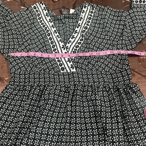 Women's Black and White Dress - Picture 6 of 9